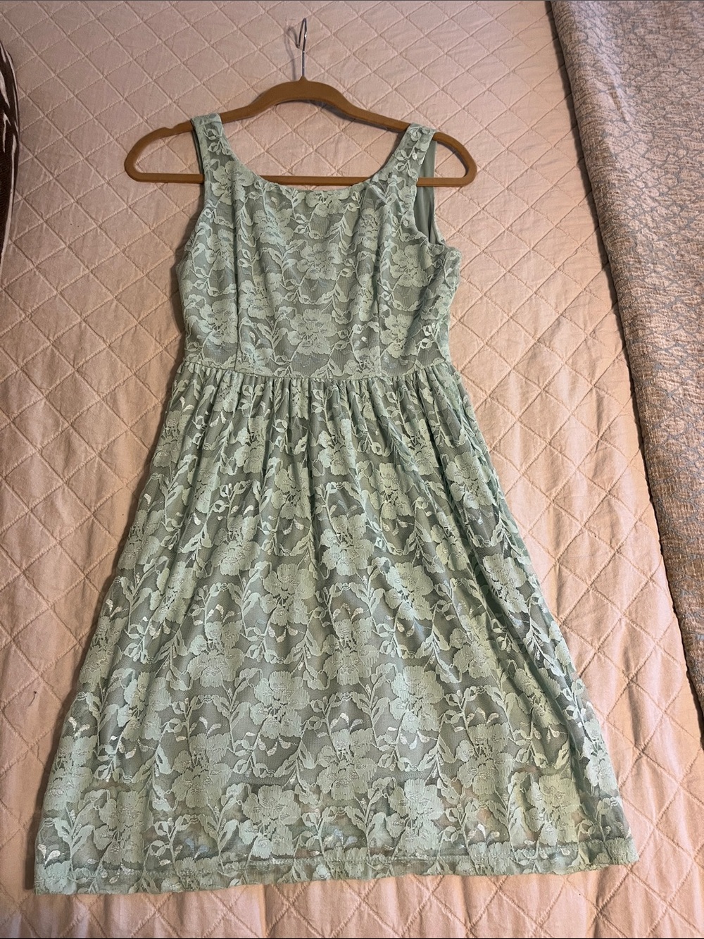 Sleeveless Lace Fit-and-Flare Dress in Mint